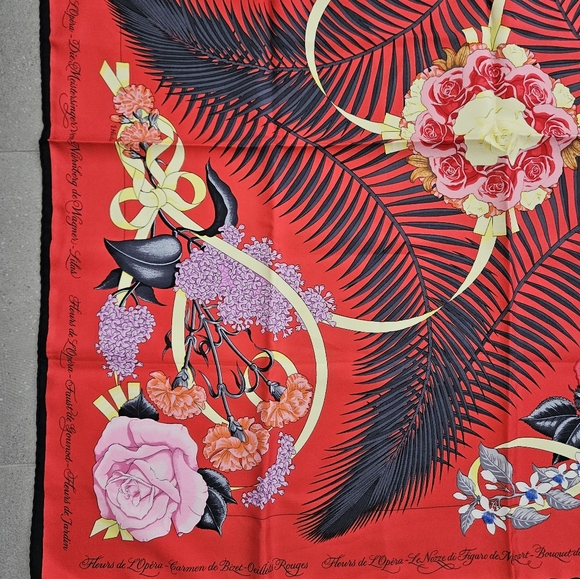 🇨🇵 HERMES silk scarf red 90X90 cm authentic - Picture 4 of 10